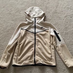 Beach brown/ beige nike tech fleece size m